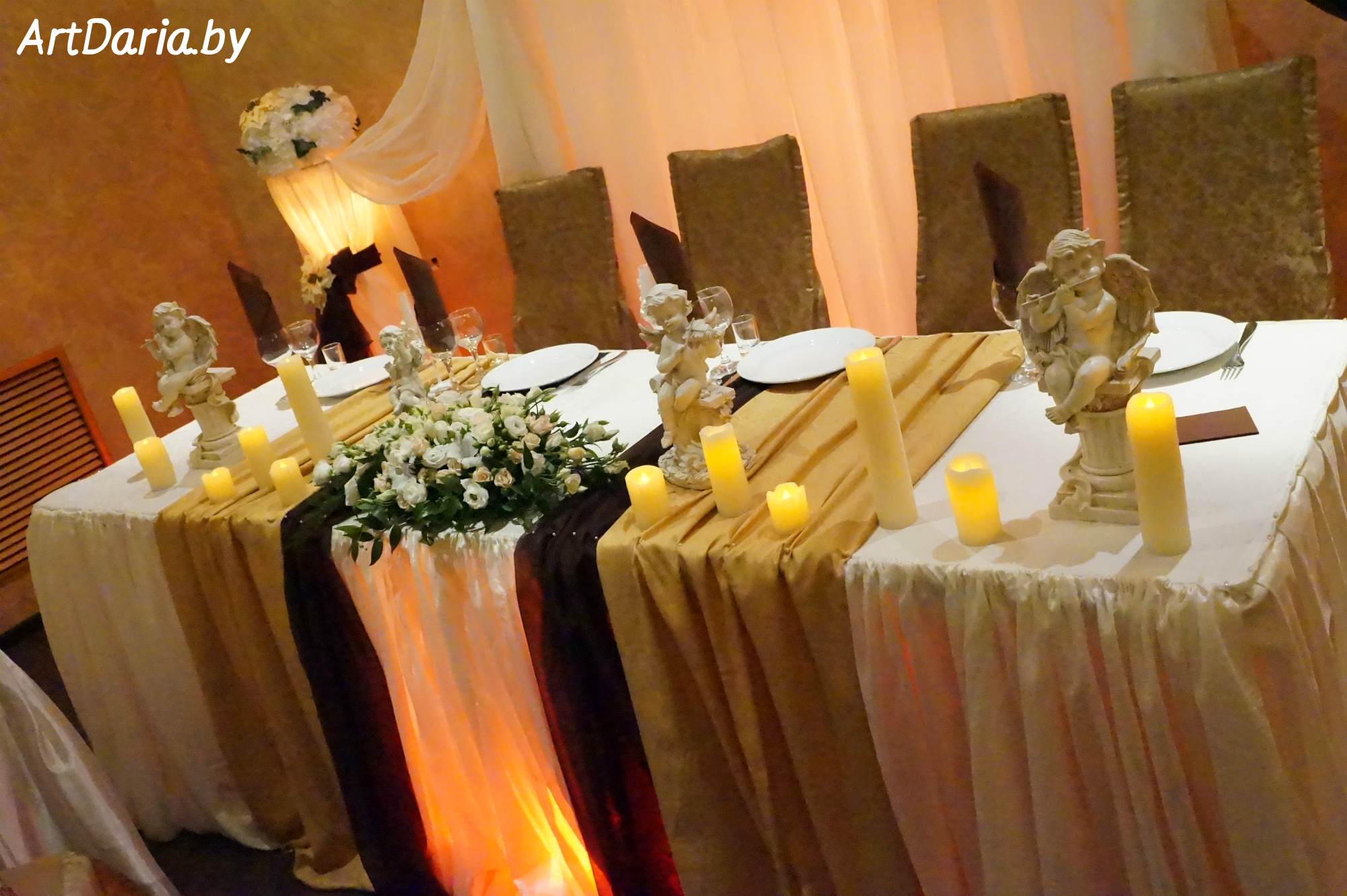 Искусственные свечи в аренду, Минск, низкие цены. Для свадебного декора: для оформления стола молодоженов, столика для дарения, для декора свадебного зала.